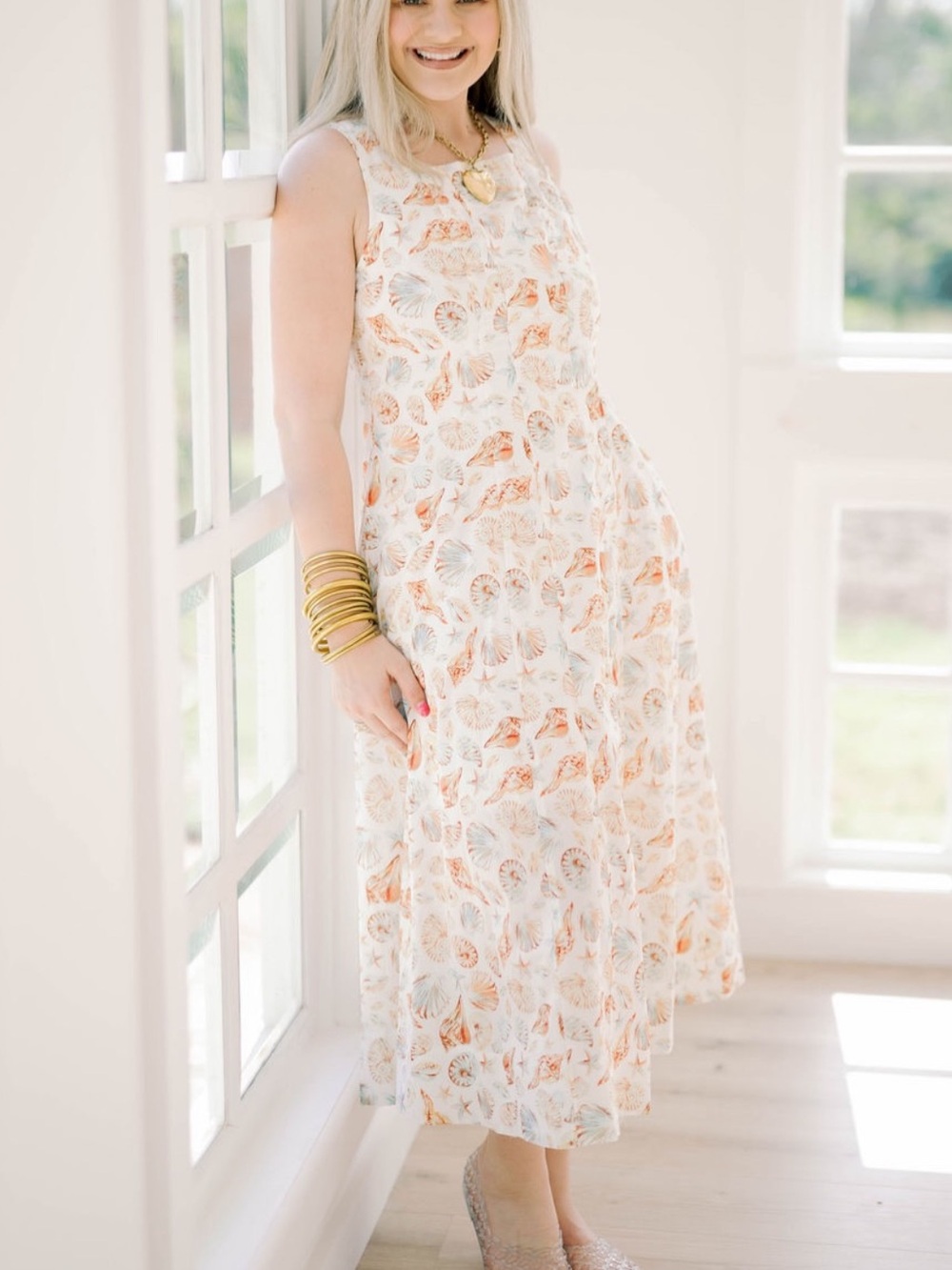 New Seashell Pleated White Sleeveless Maxi Dress